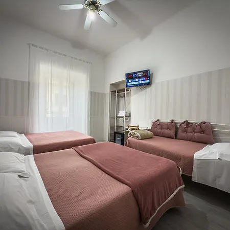 Giada Hotel 2*